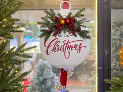 Bảng treo cửa giáng sinh lá PE dáng trái châu [Bằng gỗ - Nhiều cỡ] X-BTRC-40